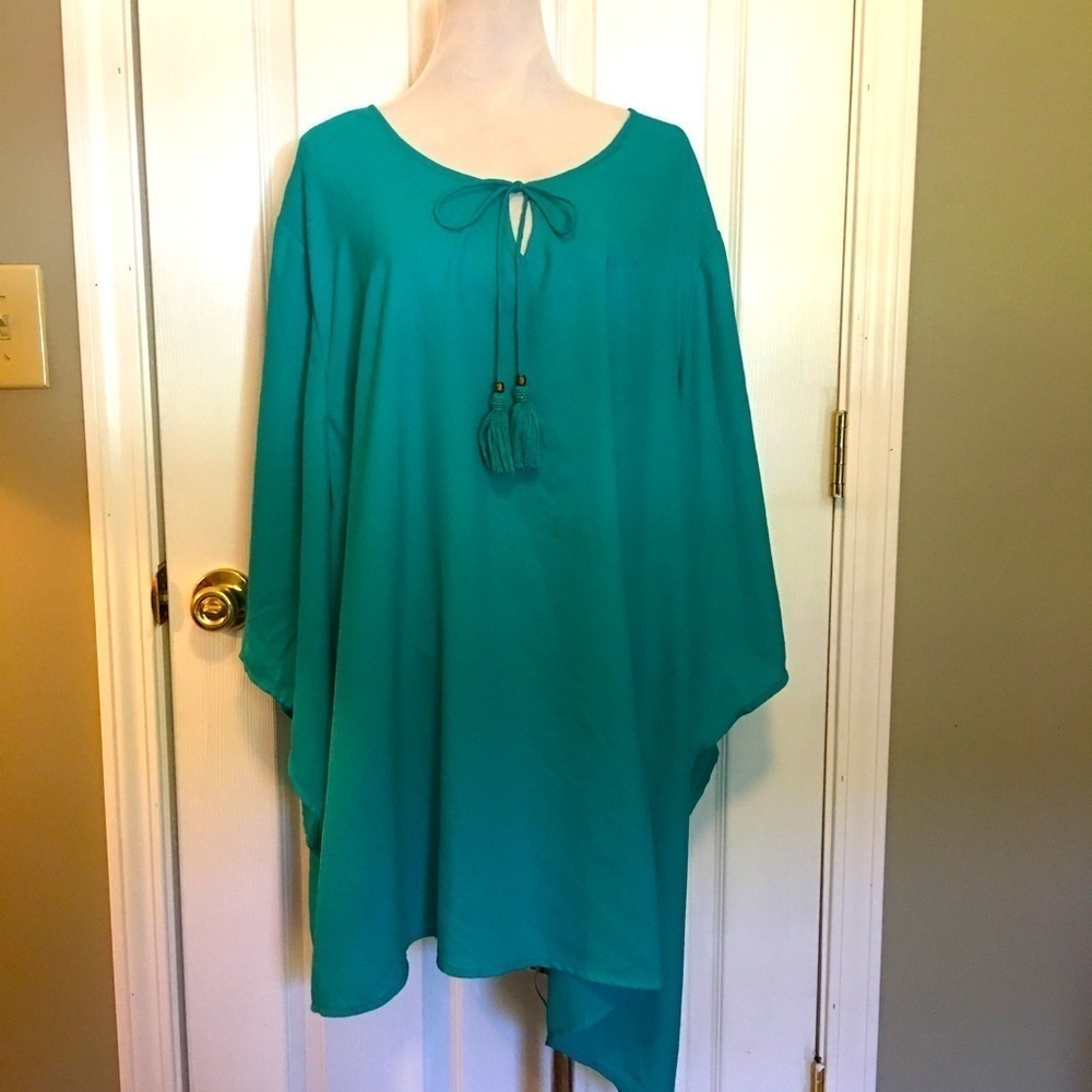Catherine’s Lagenlook pullover long line top. Sz4X. Tassel tie in front.
